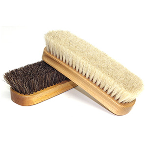 Brosse à chaussure à Hyères