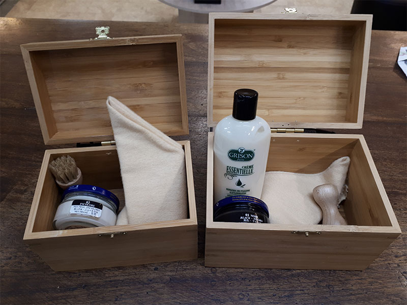 Produits d'entretien de chaussures et cuir à Hyères